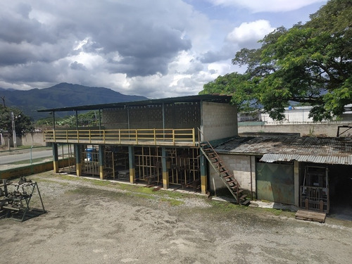 Imagen 10 de 14 de Ferretería Con Área De Galpones En Villas Del Toco
