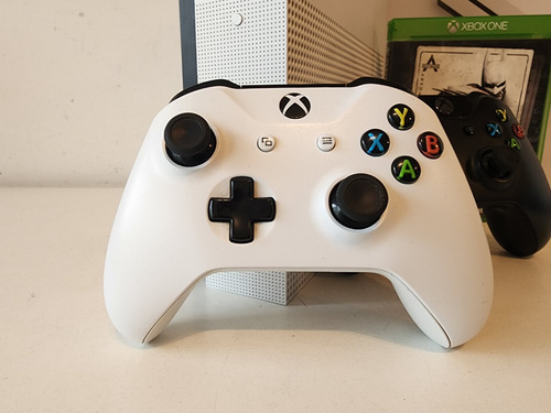 Imagen 6 de 9 de Microsoft Xbox One S 500gb Con Lectora +2 Controles Y Cable