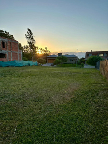 Terreno En Venta En Barrio Piana Valle Escondido