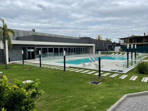 Imagen 3 de 13 de Dpto En Venta 3 Dorm-mediland Village