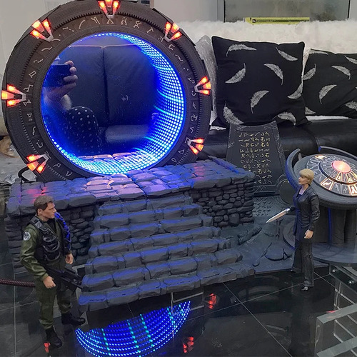 Resina Coleccionable Stargate Glow Time Tunnel 2023 Y