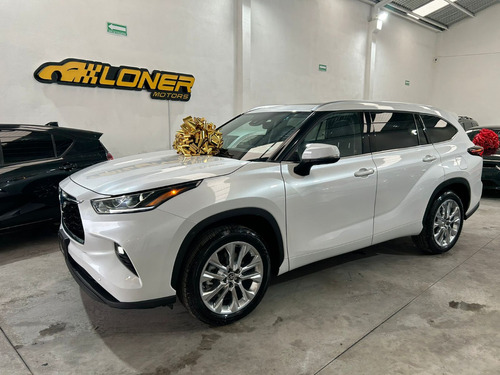 Toyota Highlander 2024