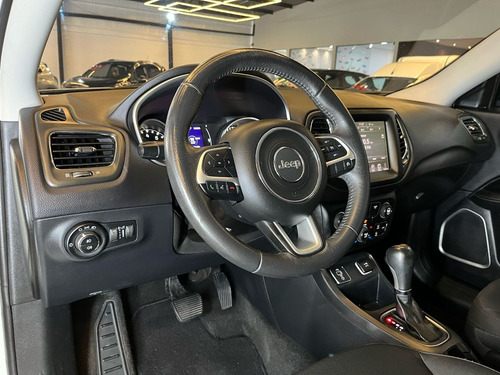 Jeep Compass LONGITUDE 2.0 4x2 Flex 16V Aut.