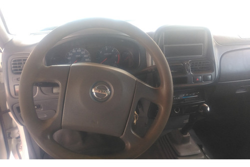 Imagen 9 de 14 de Nissan Np300 2.5 Tdi Pick-up Ac 4x4 Mt