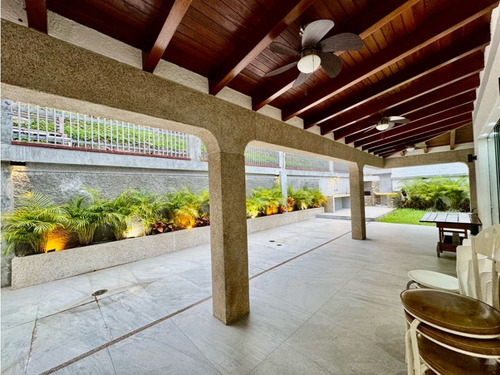 Se Vende Casa 442m2 4h+s/7b/2p Los Naranjos Del Cafetal