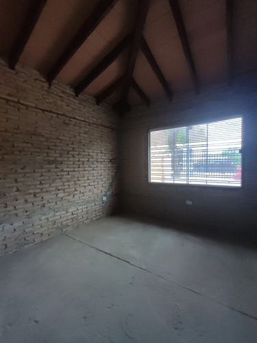 Imagen 10 de 17 de Casa Con Piscina Tipo Quinta En Mariano De 4 Dormitorios 3 Baños Terreno 441 M2 Construcción 220 M2