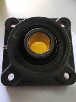 Rodamiento Con Soporte Ucf 214 Eje 70 M/m