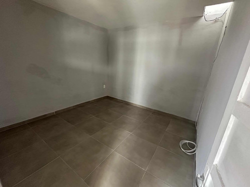 Alquilo Apto , 2 Dorm, Cocina Comedor,baño,patio Con Parrilla,(garantias Anda O Porto Seguro ) Alquiler $ 15500 Gc $ 2900 Con Ose , Impuestos Incluidos