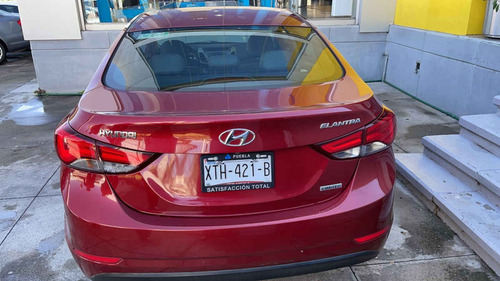 Imagen 12 de 15 de Hyundai Elantra 2015 4p Limited Tech L4/1.8 Aut