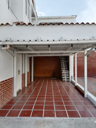 Imagen 3 de 7 de En Venta Town House Trigal Norte 04127439408