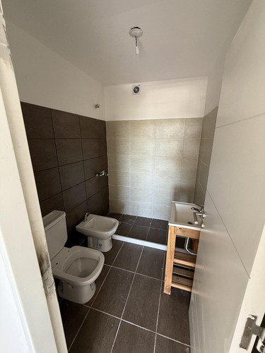 Departamento A Estrenar Frente Con Balcón Y Amenities Sobre Avenida Colón