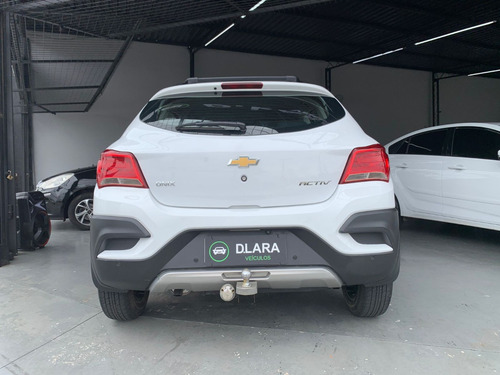 Chevrolet Onix 1.4 Activ Aut. 5p