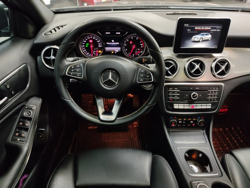 Imagen 10 de 15 de Mercedes Benz Gla 200 Urban 2017