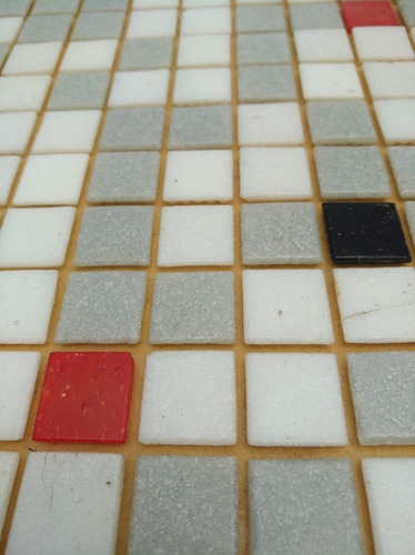 Imagen 4 de 6 de Venecitas Biseladas Mix Gris Blanco Rojo Negro 2x2