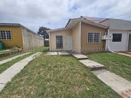 Venta Casa En Obra Gris Urbanización Prados Del Golf Ii, Cabudare Gabriela C