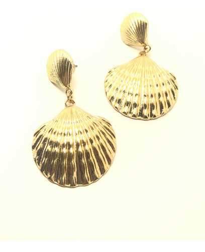 Aretes Conchas Doradas