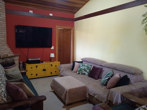Imagem 9 de 14 de Bela Chácara De 2.000m² Em Condomínio Fechado C461