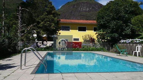 Casa A Venda No Bairro Iucas Em Teresópolis - Rj. - Ca 0693-1