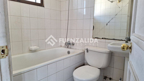 Casa En Venta Aislada De 3 Dorm. En Maipú, Villa Los Héroes