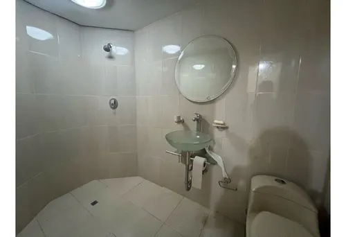 Apartamento Para Remodelar Oviedo En El Poblado Con Increible Terraza