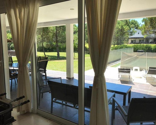 Casa De 5 Ambientes En Venta En La Herradura - Pinamar