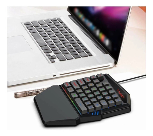 Teclado De Una Mano Gamer Con Teclas Rgb De Membrana Usb Teclado Negro Idioma Español Latinoamérica