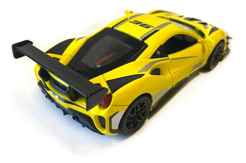 Carros De Juguete Colección Ferrari Con Luz Sonido Base 1:32 Color Amarillo