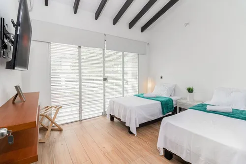 Casa En Venta En La Flora. Cod V6527