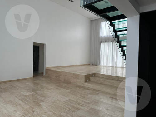 Casa En Venta - Barrio Don Joaquin