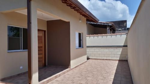 Casa Nova Lado Praia Com Estrutura Para Sobrado - Itanhaém