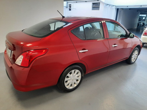 Nissan Versa Sense Pure Drive F3 At 2018 43.900 Km. Bordó