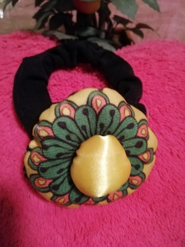 Imagen 2 de 10 de Scrunchies Colitas Moñeras Artesanales. A Mano!!!