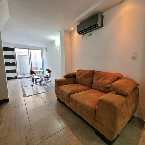 Imagen 3 de 13 de Townhouse Equipado/c.r Ciudad Real, Barcelona