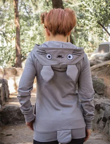 Sudadera sales de totoro