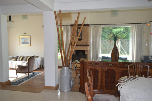Casa En Venta En Barrio Santa Ana, Moreno