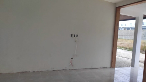 Casa En Constanza 175m2 Construcción 305.76m2 Terreno, Nueva