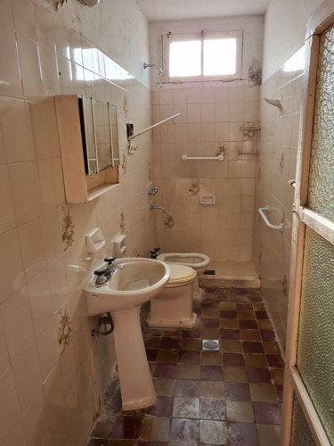 Imagen 11 de 19 de Casa A Reciclar En Excelente Ubicacion