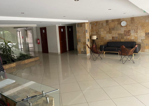 Departamento 1 D / 1 B A Pasos De Alto Las Condes