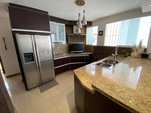 Imagen 18 de 23 de Casa En Venta En Santa Sofia Calle Cerrada Mls# 21-17668