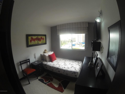 Apartamento En Nueva Castilla Rah Co: 21-1290