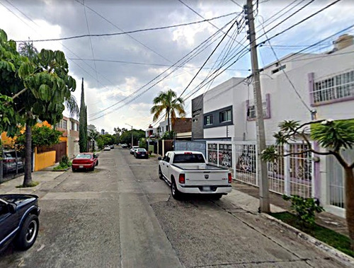 Casa En Venta En Guadalajara Eo