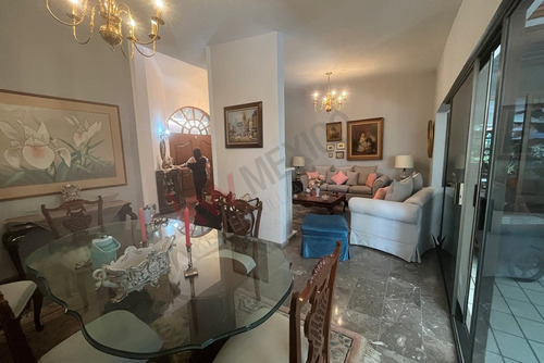 Hogar De Lujo En Colonia Chapultepec, Comodidad Y Estilo En 1 Nivel.