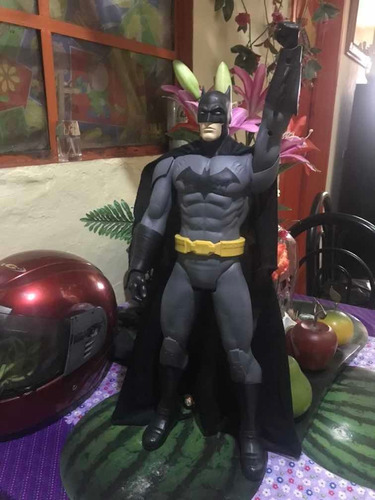 Súper Gigante Figura De Batman 50 Cms. Usada
