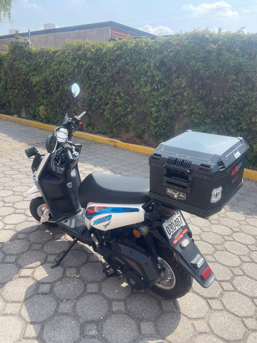 Posapies Para Copiloto, Luces Adicionales Y Portaequipaje