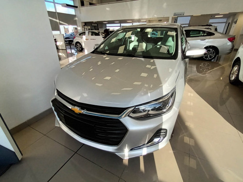 Imagen 5 de 21 de Chevrolet Onix Premier At Mr