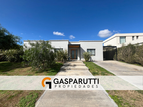 Casa En Venta, 3 Dorm.+ 1 Escritorio Barrio San Matías!