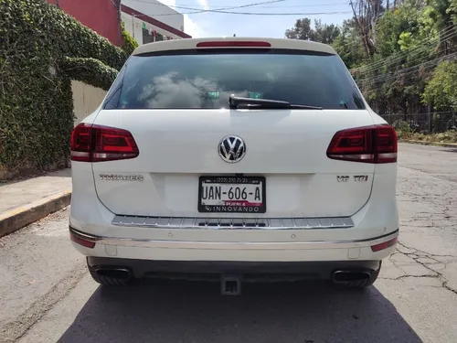 Volkswagen Touareg 3.0 At