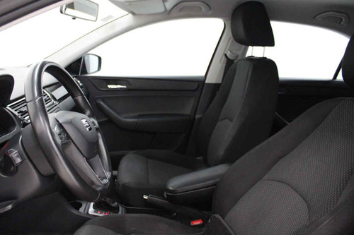 Imagen 10 de 15 de Seat Toledo 2015 4 Cilindros