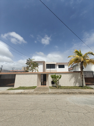 Qta Casa De 5 Habitaciones Amoblada