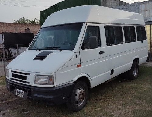Iveco Daily 35.10 Furgón Vidriado Con Asientos